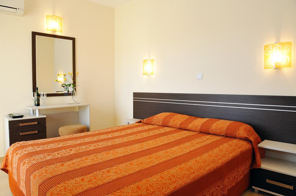 Hotel Iris Nesebar Phòng bức ảnh